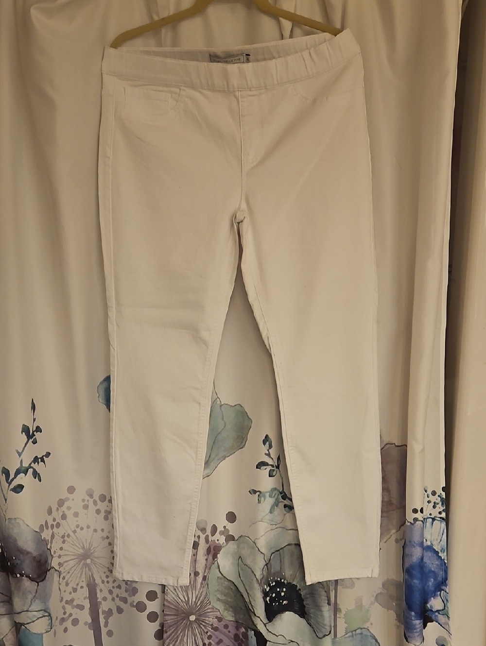 Women's Straight-Leg Pull-On Pants in Ivory